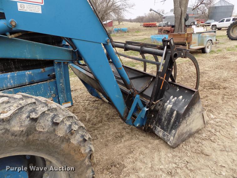 image for item DE1130 Ford 8830 MFWD tractor