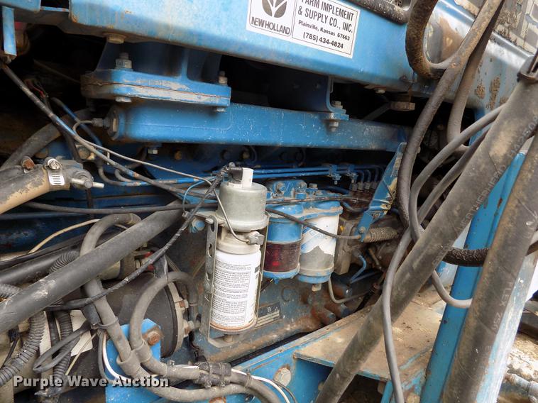 image for item DE1130 Ford 8830 MFWD tractor