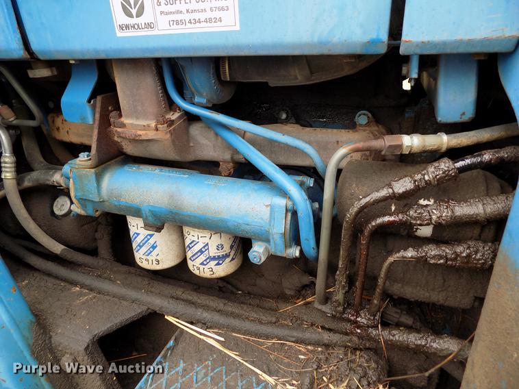 image for item DE1130 Ford 8830 MFWD tractor