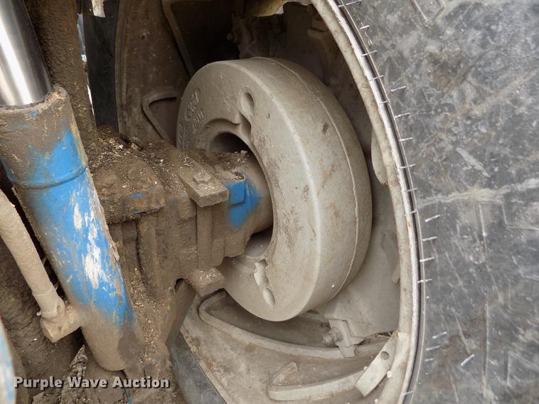 image for item DE1130 Ford 8830 MFWD tractor