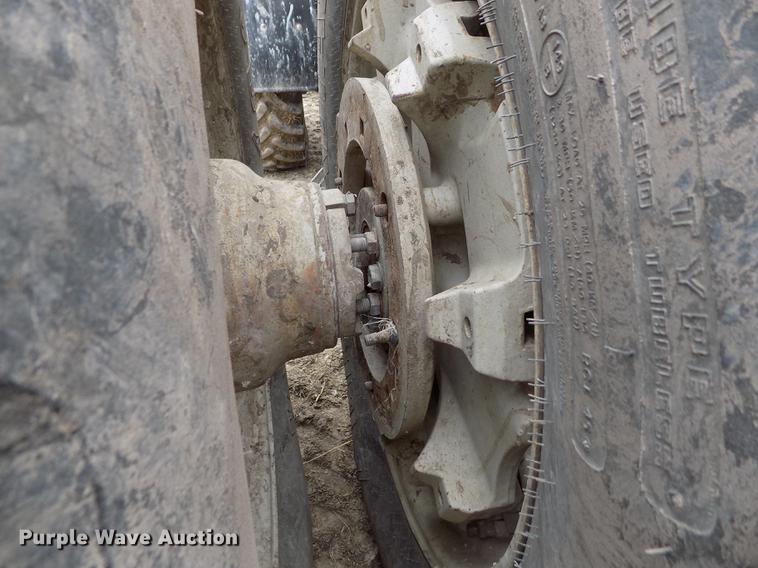 image for item DE1130 Ford 8830 MFWD tractor