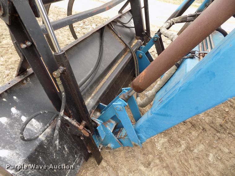 image for item DE1130 Ford 8830 MFWD tractor