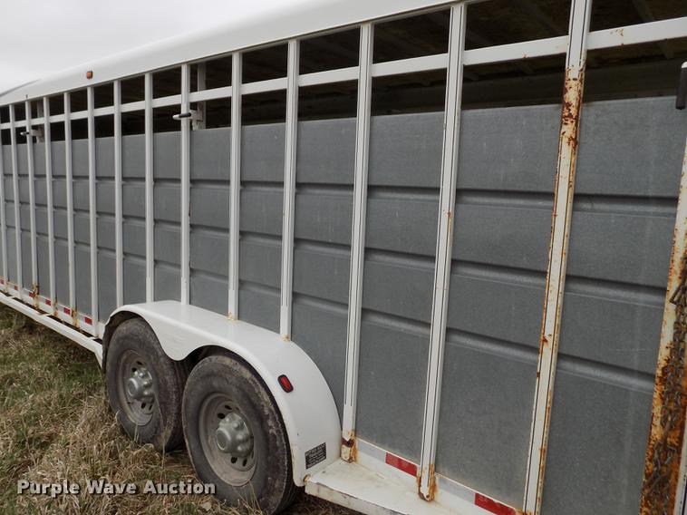 image for item DE1132 2005 Travalong Advantage livestock trailer