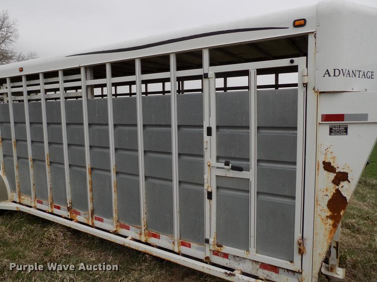 image for item DE1132 2005 Travalong Advantage livestock trailer