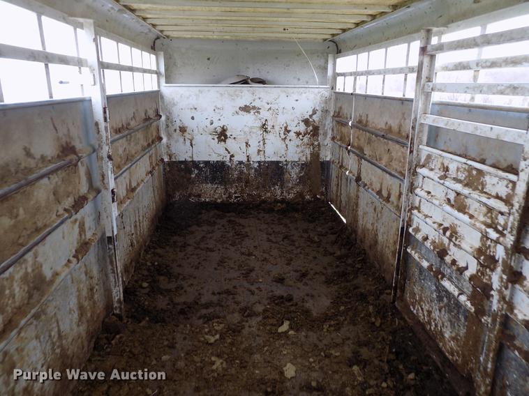 image for item DE1132 2005 Travalong Advantage livestock trailer