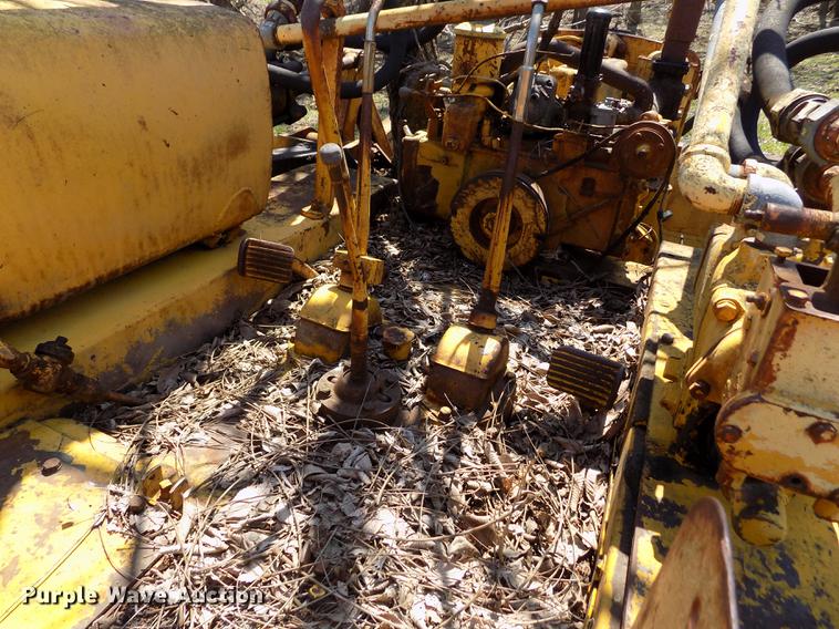 image for item DE1135 1936 Caterpillar RD4 dozer