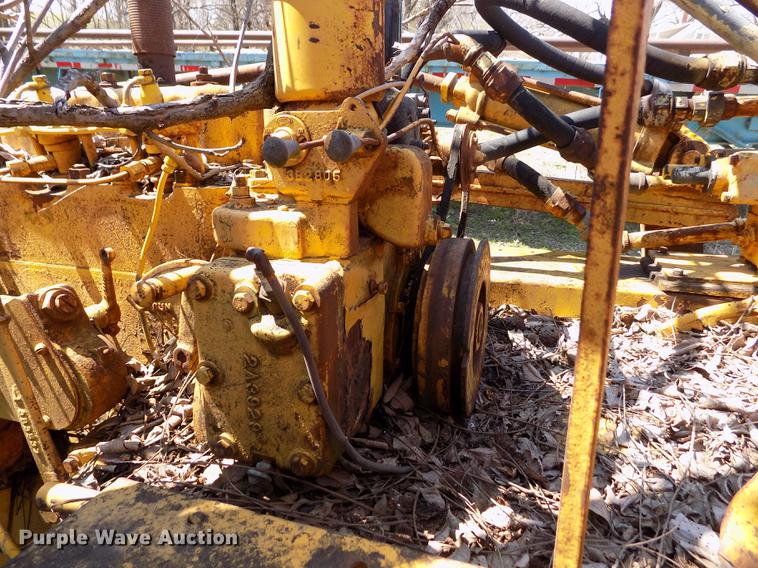 image for item DE1135 1936 Caterpillar RD4 dozer
