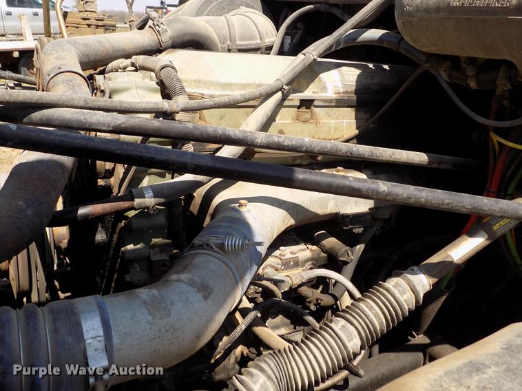 image for item DE1137 1998 Freightliner Century Class semi truck