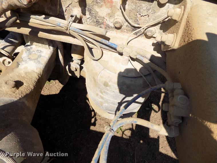 image for item DE1137 1998 Freightliner Century Class semi truck