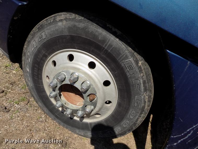 image for item DE1137 1998 Freightliner Century Class semi truck