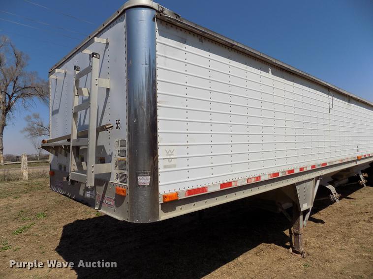 image for item DE1138 1999 Wilson DWH-400 Pace Setter double hopper bottom grain trailer