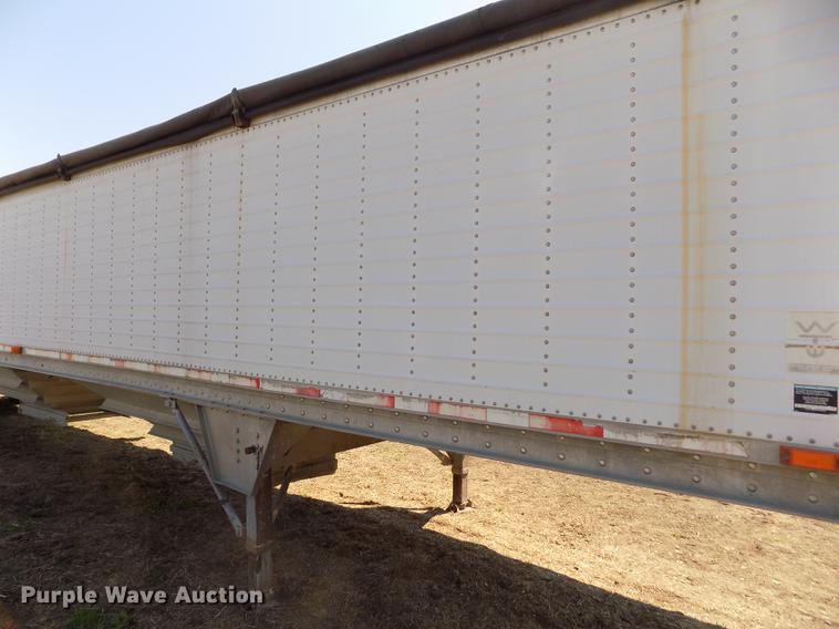 image for item DE1138 1999 Wilson DWH-400 Pace Setter double hopper bottom grain trailer