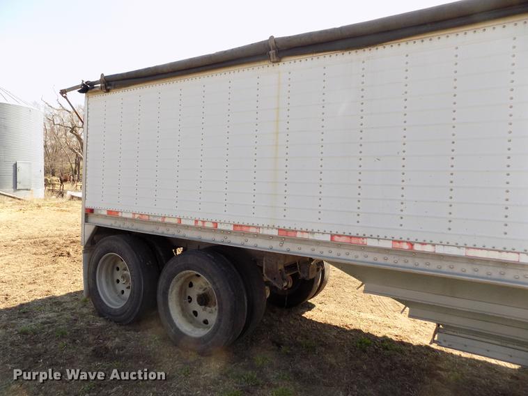 image for item DE1138 1999 Wilson DWH-400 Pace Setter double hopper bottom grain trailer