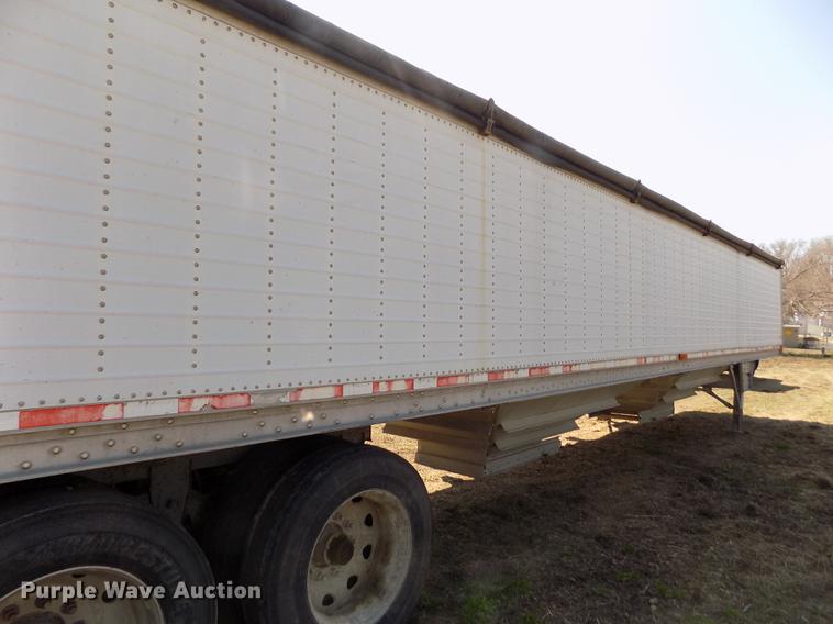 image for item DE1138 1999 Wilson DWH-400 Pace Setter double hopper bottom grain trailer