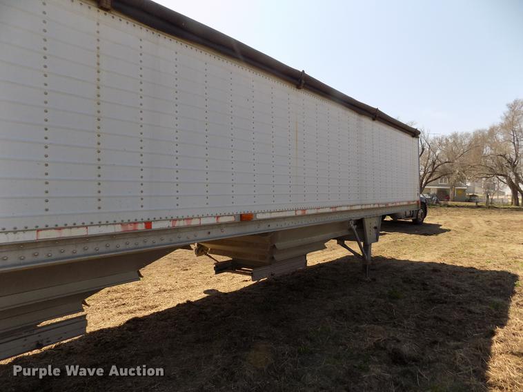 image for item DE1138 1999 Wilson DWH-400 Pace Setter double hopper bottom grain trailer
