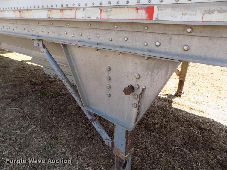 image for item DE1138 1999 Wilson DWH-400 Pace Setter double hopper bottom grain trailer