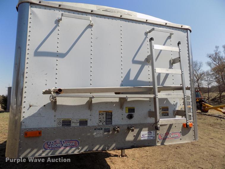 image for item DE1138 1999 Wilson DWH-400 Pace Setter double hopper bottom grain trailer