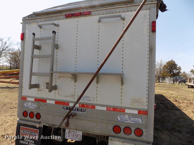image for item DE1138 1999 Wilson DWH-400 Pace Setter double hopper bottom grain trailer