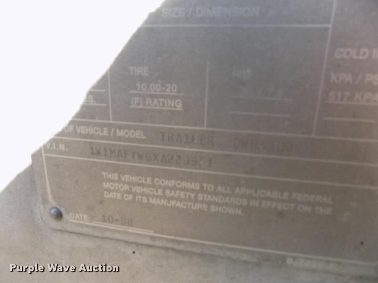 image for item DE1138 1999 Wilson DWH-400 Pace Setter double hopper bottom grain trailer