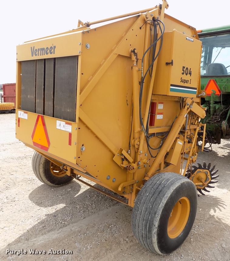 image for item DE1154 1999 Vermeer 504 Super I round baler