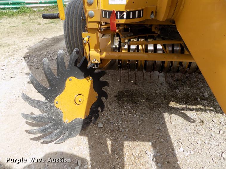 image for item DE1154 1999 Vermeer 504 Super I round baler