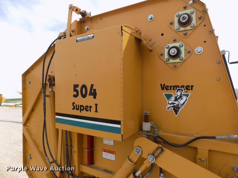 image for item DE1154 1999 Vermeer 504 Super I round baler
