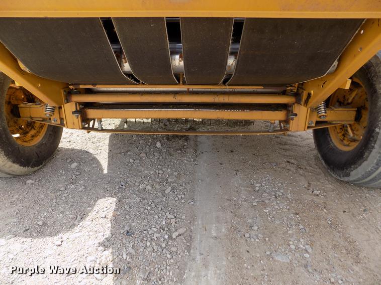 image for item DE1154 1999 Vermeer 504 Super I round baler