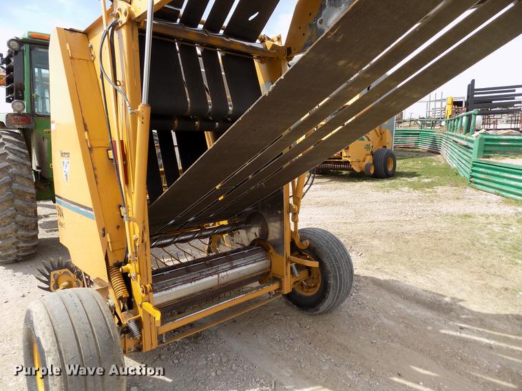 image for item DE1154 1999 Vermeer 504 Super I round baler