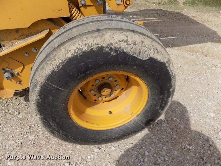 image for item DE1154 1999 Vermeer 504 Super I round baler