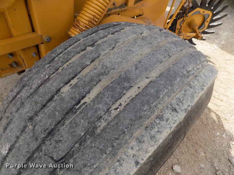 image for item DE1154 1999 Vermeer 504 Super I round baler