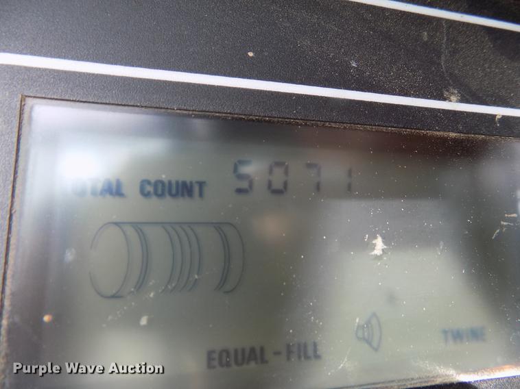 image for item DE1154 1999 Vermeer 504 Super I round baler