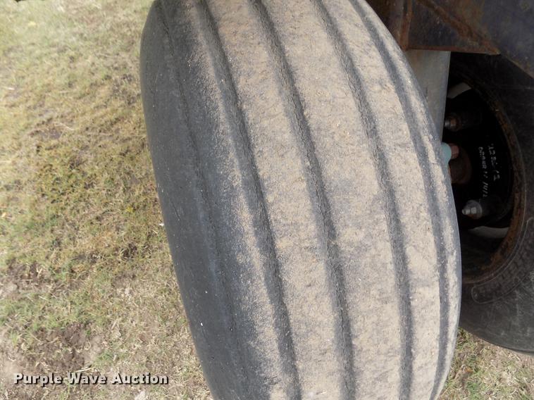 image for item DE1163 1999 CrustBuster 4000 All Plant grain drill