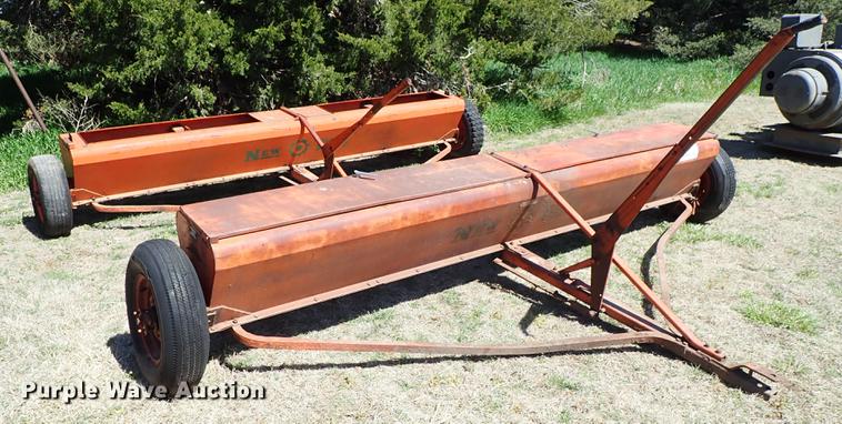 image for item DF1085 (2) New Idea grain drills
