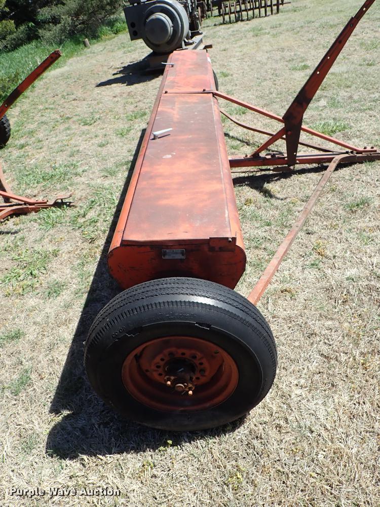 image for item DF1085 (2) New Idea grain drills