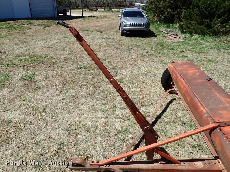 image for item DF1085 (2) New Idea grain drills