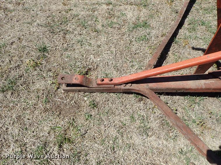 image for item DF1085 (2) New Idea grain drills