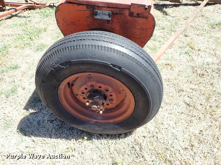 image for item DF1085 (2) New Idea grain drills