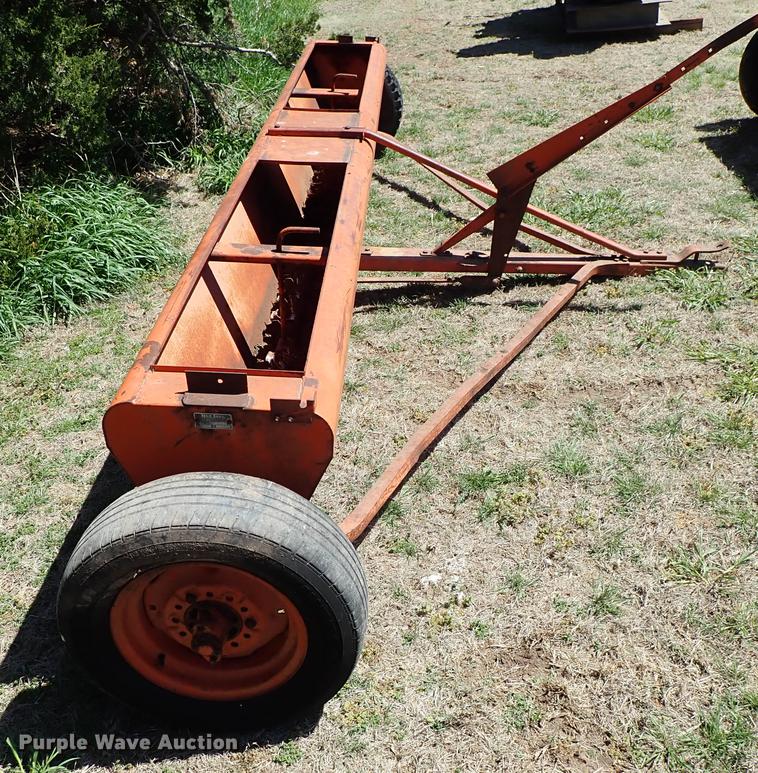 image for item DF1085 (2) New Idea grain drills