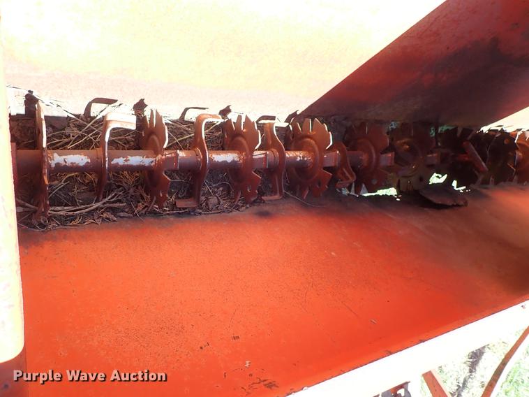 image for item DF1085 (2) New Idea grain drills