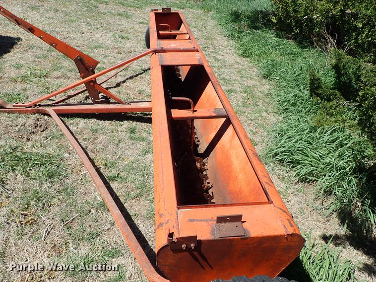 image for item DF1085 (2) New Idea grain drills