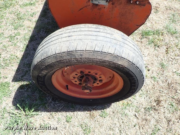 image for item DF1085 (2) New Idea grain drills