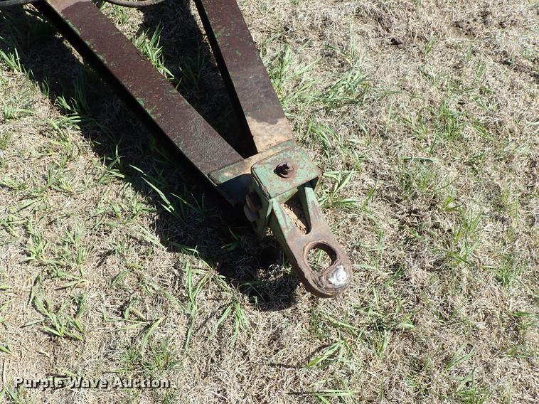 image for item DF1089 John Deere 1010 field cultivator