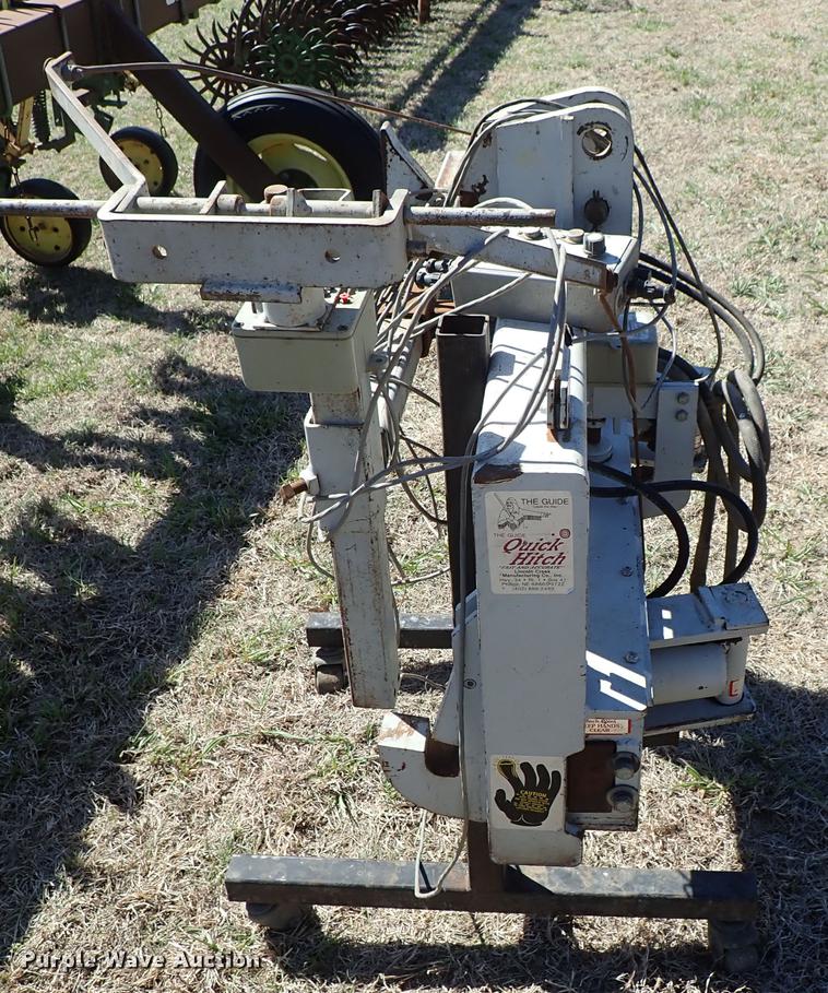 image for item DF1091 Lincoln Creek Mfg. The Guide quick hitch three point row crop guidance