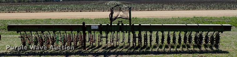 image for item DF1092 John Deere 400 rotary hoe