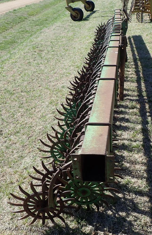 image for item DF1092 John Deere 400 rotary hoe