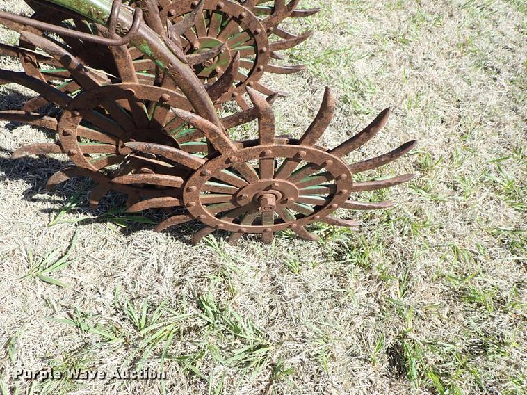 image for item DF1092 John Deere 400 rotary hoe