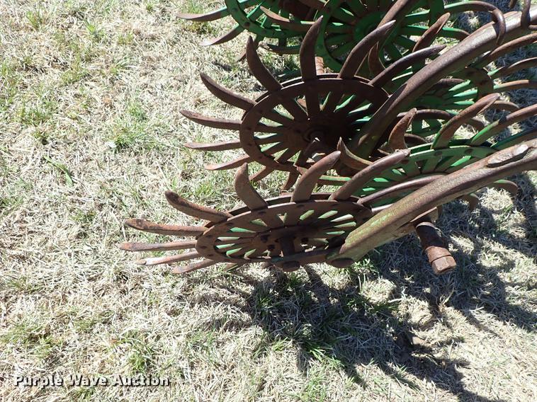 image for item DF1092 John Deere 400 rotary hoe