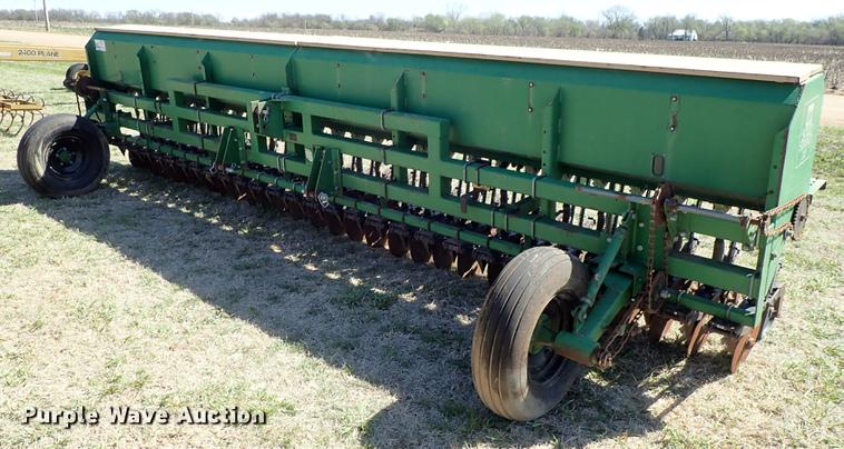 image for item DF1094 Great Plains Solid Stand 20 grain drill