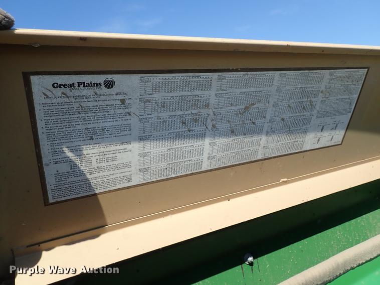 image for item DF1094 Great Plains Solid Stand 20 grain drill