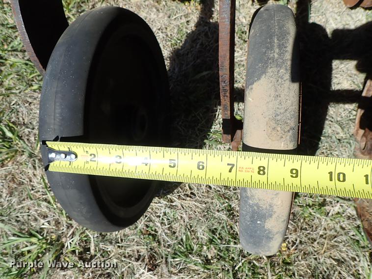 image for item DF1094 Great Plains Solid Stand 20 grain drill